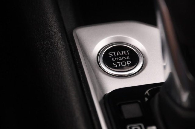 Certified 2025 Nissan Altima 2.5 SV FWD image 14