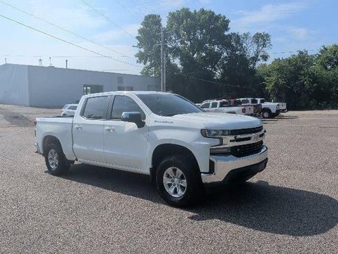 Used 2020 Chevrolet Silverado 1500 LT AWD/4WD image 7