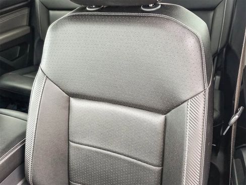 Used 2023 Volkswagen Atlas Cross Sport SE image 14