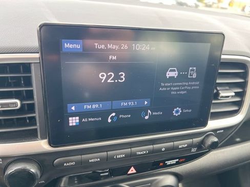 Used 2024 Hyundai Venue SEL FWD image 21