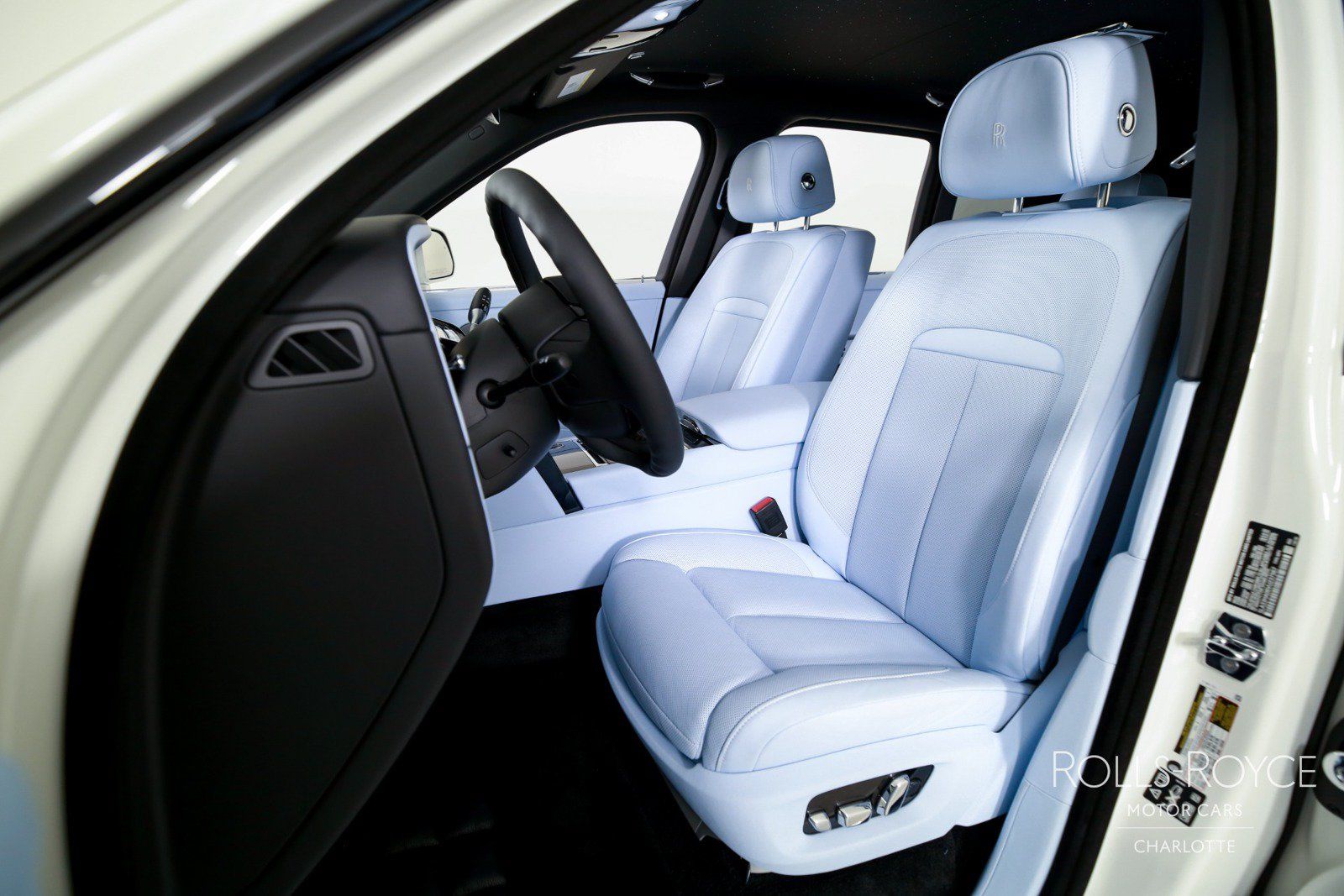 New 2027 Rolls-Royce Cullinan Black Badge AWD/4WD image 13