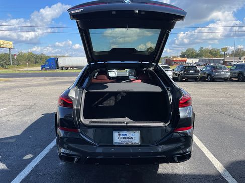 Used 2024 BMW X6 xDrive40i w/ Executive Package image 23