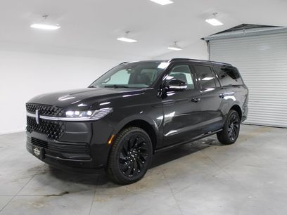 New 2026 Lincoln Navigator L Reserve w/ Jet Appearance Package