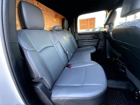 Used 2022 RAM 2500 Tradesman w/ Chrome Appearance Group image 25