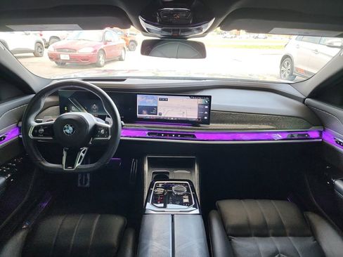 Used 2023 BMW 740i w/ Executive Package RWD image 18