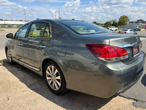 Used 2011 Toyota Avalon Limited FWD image 5
