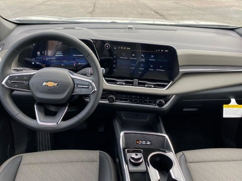 New 2026 Chevrolet Equinox LT w/ Convenience Package II image 13