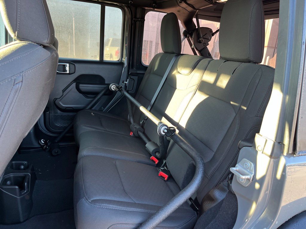 Used 2023 Jeep Wrangler Unlimited Sport AWD/4WD image 9