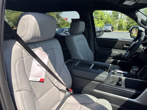 New 2026 Toyota Tundra SR5 AWD/4WD image 33