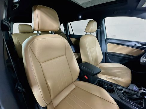 Used 2023 Volkswagen Tiguan SE AWD/4WD image 26