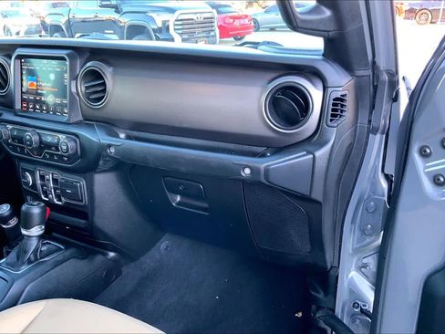 Used 2020 Jeep Gladiator Sport w/ Quick Order Package 24S image 17