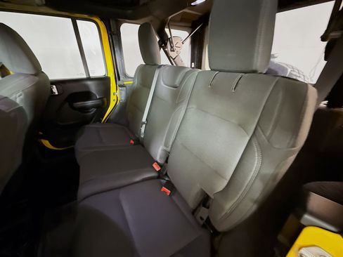 Used 2021 Jeep Wrangler Unlimited Sport image 26