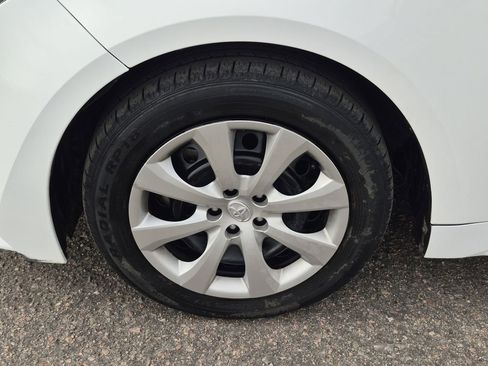 Used 2024 Toyota Corolla LE FWD image 18