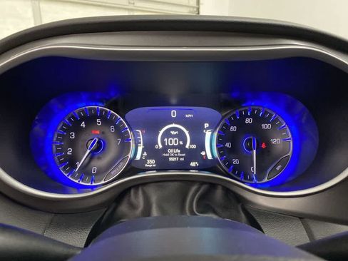 Used 2024 Chrysler Pacifica Touring-L FWD image 27