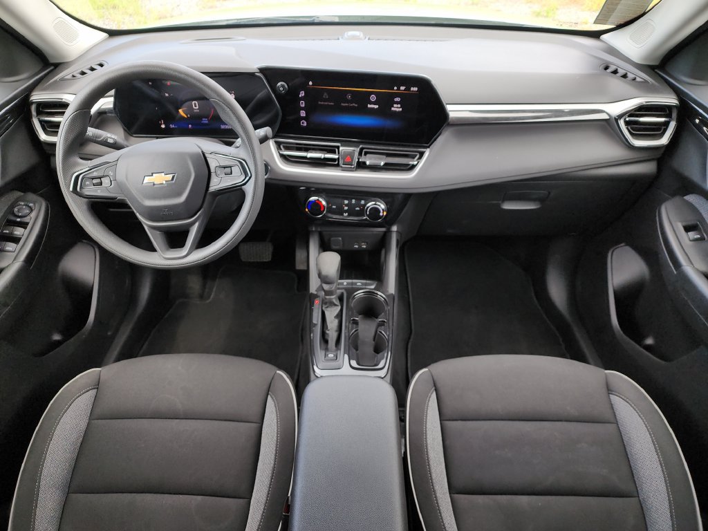 Used 2025 Chevrolet TrailBlazer LT FWD image 16