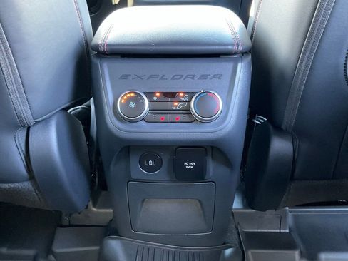 Used 2025 Ford Explorer ST-Line w/ Premium Package image 25