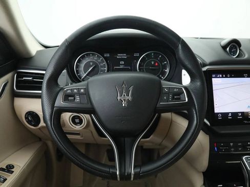 Used 2022 Maserati Ghibli Modena RWD image 11