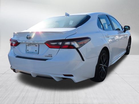 Used 2022 Toyota Camry SE image 7