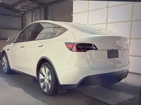 Used 2021 Tesla Model Y Long Range AWD/4WD image 4