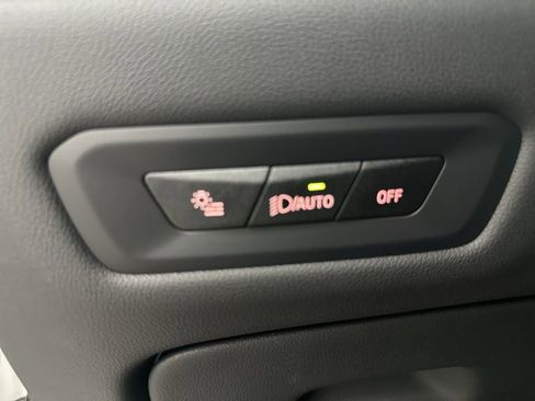 Used 2025 BMW X5 xDrive40i w/ M Sport Package image 20