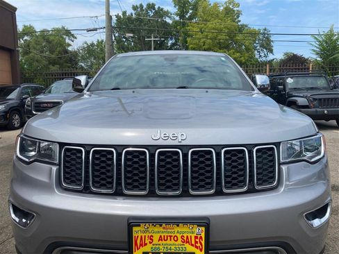 Used 2018 Jeep Grand Cherokee Limited AWD/4WD image 15
