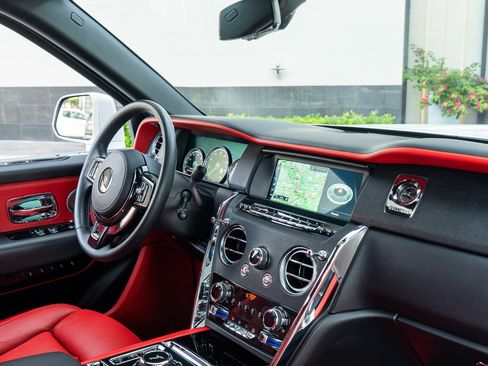 Certified 2023 Rolls-Royce Cullinan image 56