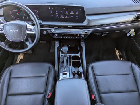Used 2025 Kia Telluride S image 13
