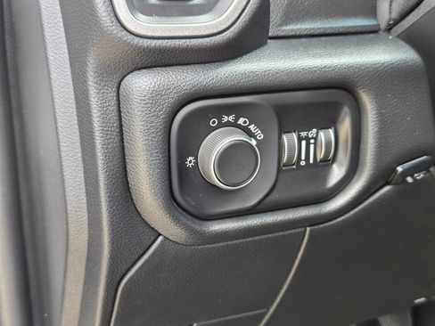 Used 2019 RAM 3500 Tradesman RWD image 11