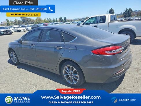 Used 2019 Ford Fusion SE FWD image 3