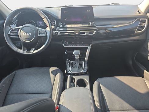 Used 2022 Kia Seltos EX AWD/4WD image 9