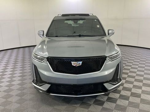 Used 2023 Cadillac XT6 Sport w/ Technology Package AWD/4WD image 2
