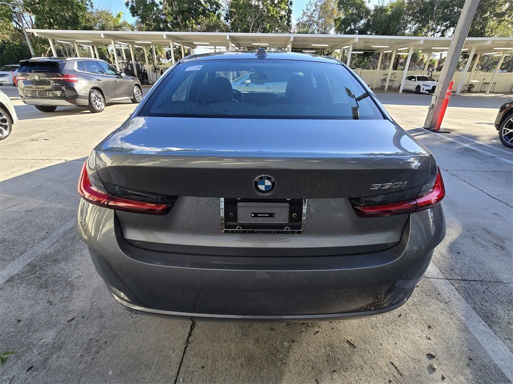 Used 2026 BMW 330i Sedan w/ Convenience Package RWD image 4