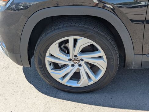 Used 2022 Volkswagen Atlas SE w/ Panoramic Sunroof Package FWD image 14