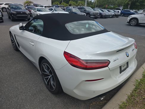 Used 2022 BMW Z4 sDrive30i w/ Convenience Package RWD image 4