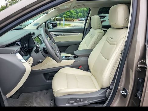Certified 2023 Cadillac XT5 Premium Luxury AWD/4WD image 14