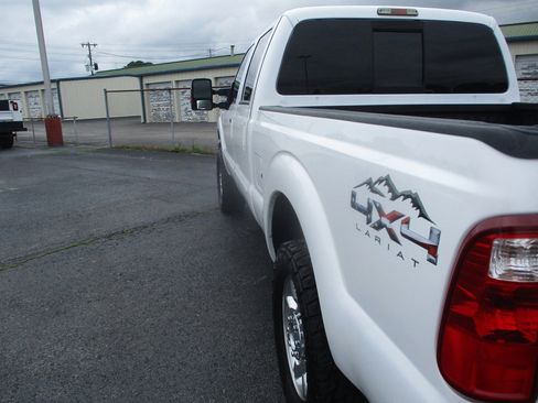 Used 2015 Ford F250 Lariat w/ Lariat Ultimate Package image 9