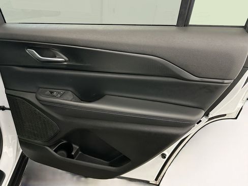 Used 2024 Jeep Grand Cherokee L Laredo image 32