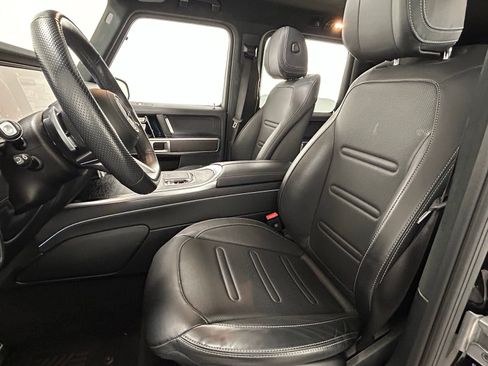 Used 2025 Mercedes-Benz G 550 image 32