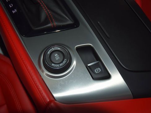 Used 2015 Chevrolet Corvette Z06 w/ 3LZ Preferred Equipment Group image 40