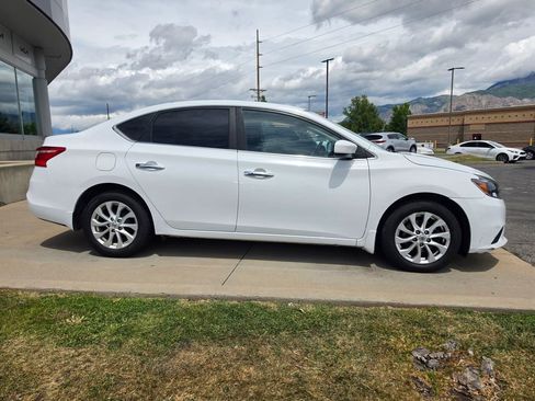 Used 2017 Nissan Sentra SV w/ Style Package FWD image 4