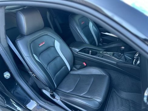 Used 2019 Chevrolet Camaro SS RWD image 28