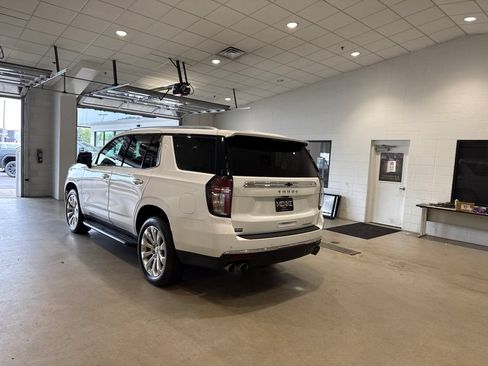 Used 2021 Chevrolet Tahoe Premier AWD/4WD image 5