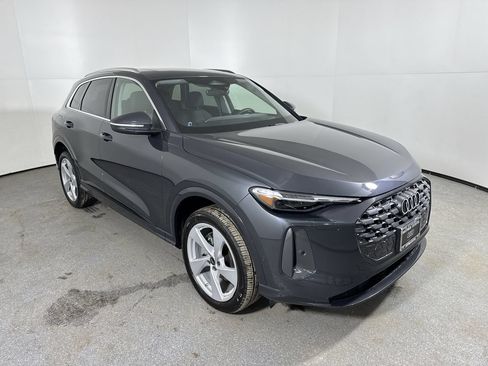 Used 2025 Audi Q5 Premium Plus w/ Premium Plus AWD/4WD image 29