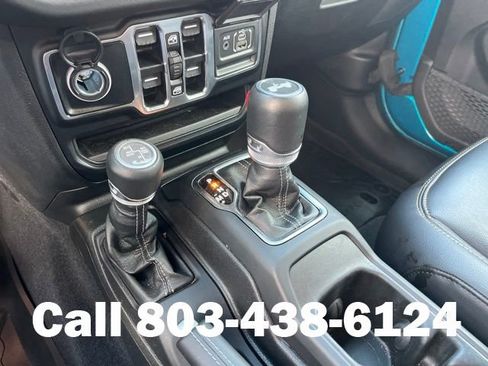 Used 2024 Jeep Wrangler Unlimited Sahara w/ Technology Group AWD/4WD image 29