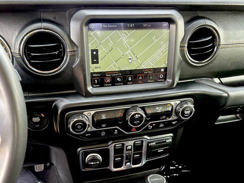 Used 2023 Jeep Gladiator Overland image 21