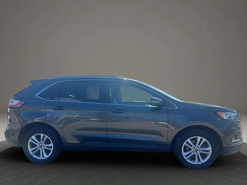 Used 2020 Ford Edge SEL w/ Convenience Package image 4