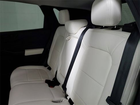 Used 2022 Ford Escape SE w/ SE Sport Appearance Package image 12