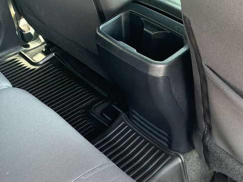 Used 2019 Toyota Tacoma TRD Sport AWD/4WD image 35