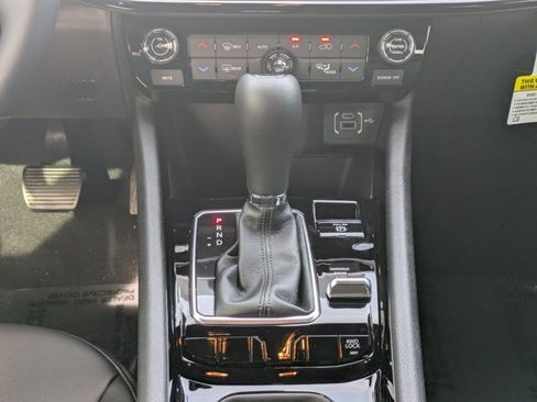 New 2026 Jeep Compass Latitude w/ Sun and Sound Group image 16