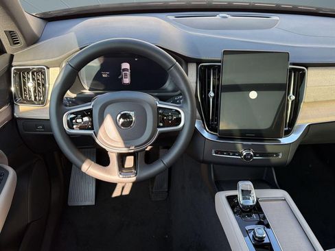 New 2026 Volvo XC90 B6 Plus w/ Protection Package AWD/4WD image 28